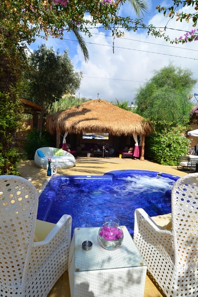 Sunday At Edde Sands
